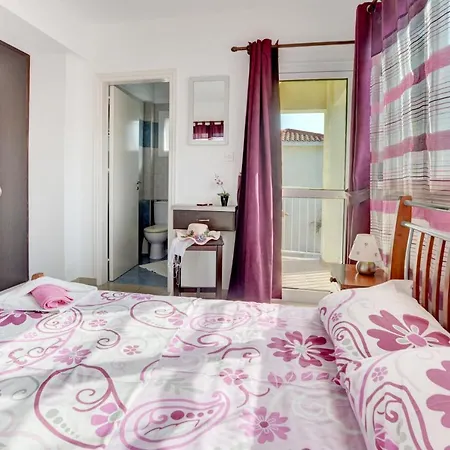 Anasta Villa *